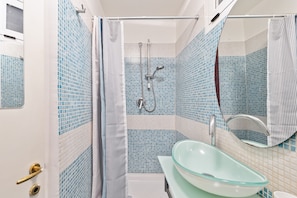 Apartment | Bathroom | Towels