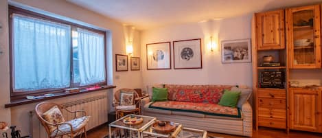 Apartment | Living area