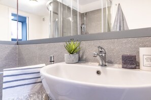 Towels - JOIVY Vibrant Studio For 3 Near The City Centre (Milan)