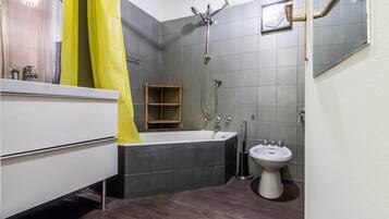 Shower, free toiletries, hair dryer, soap