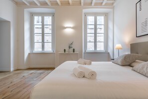 1 bedroom, free WiFi - JOIVY Fulcorina Spiga Modern flat next to the Duomo (Milan)