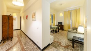 Interior - JOIVY Spacious 1-Br Flat In The Centre Of Genoa (Genoa)