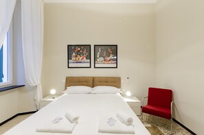 Appartement | Espace de travail pour ordinateur portable, rideaux occultants