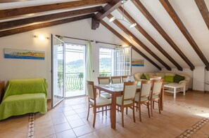 Apartment, 2 Bedrooms | Living area | 32-inch flat-screen TV with cable channels, TV - JOIVY The San Massimo (Rapallo)