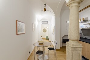 Appartement | Restauration dans la chambre