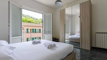 3 bedrooms, desk, free WiFi