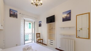 Unclassified image, 4 of 25, button - JOIVY Bright Sestri Levante Flat Near The Sea (Sestri Levante)
