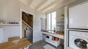Private kitchen - JOIVY Splendid Flat In Villa W/Swimming Pool (Lavagna)