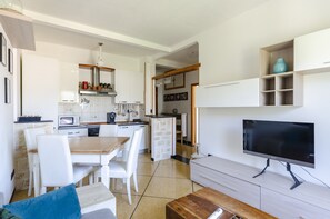 Apartment, 1 Double Bed with Sofa bed, Terrace, Mountain View | Living area