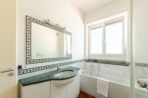 Apartment | Bathroom - JOIVY Stylish Flat W/Terrace (Genoa)
