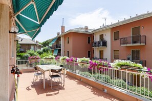 Apartment | Terrace/patio