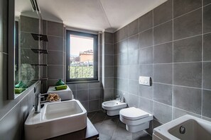 Bathroom - JOIVY Apartment Villa Riflessi Sul Lago (Laglio)