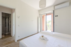 Apartment, 2 Bedrooms, Balcony