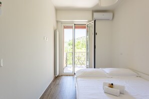 Apartment | 2 Schlafzimmer, Schreibtisch, laptopgeeigneter Arbeitsplatz