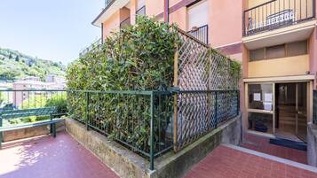 อพาร์ทเมนท์ | ลานระเบียง/นอกชาน