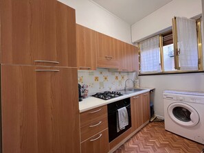 Apartment | Eigene Küche | Espressomaschine, Esstisch