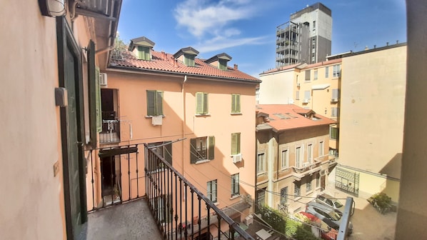 Terrace/patio - JOIVY Light Isola Studio (Milan)