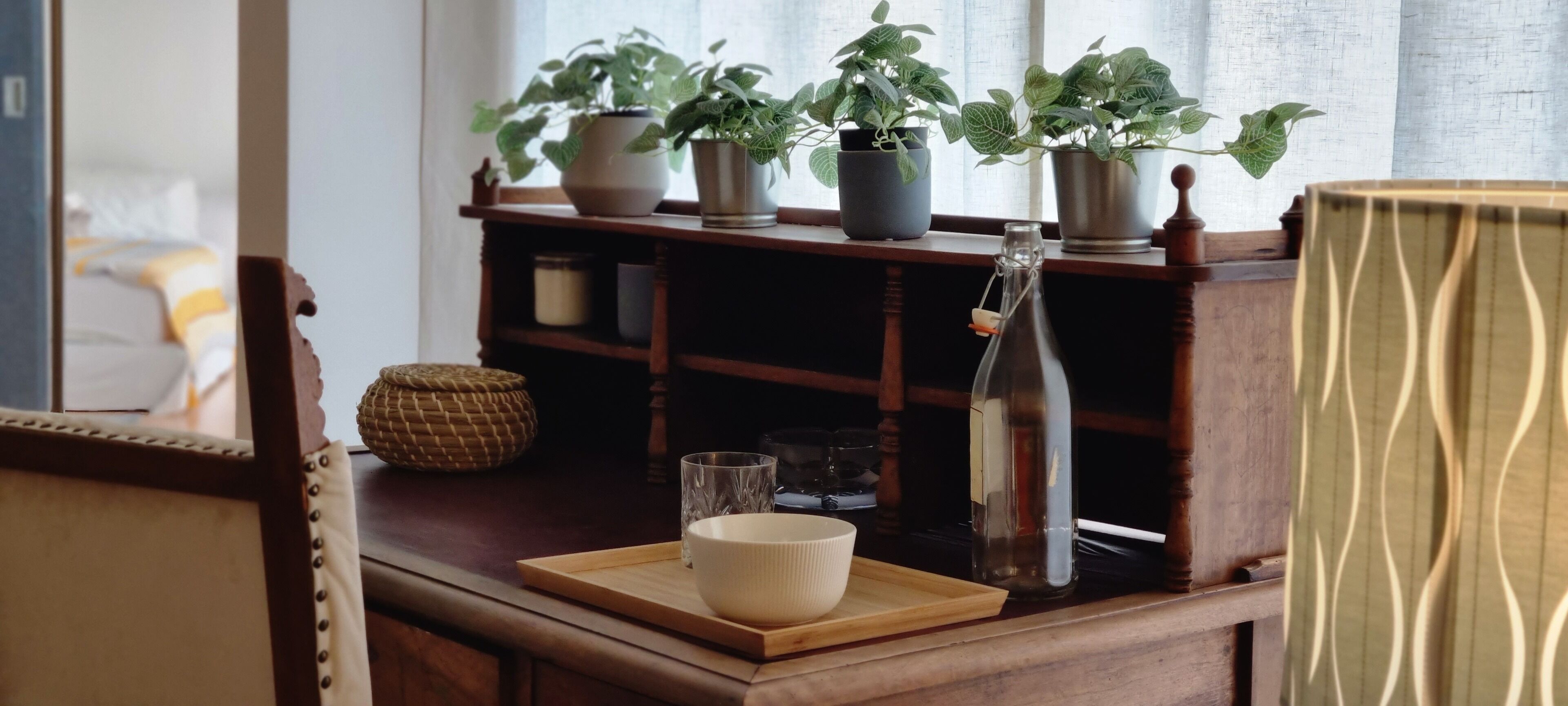 公寓 | 起居区 | 32-英寸纯平电视 （配备有线频道）、电视