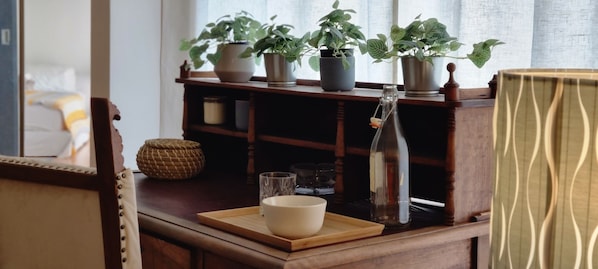 Apartment | Wohnbereich | 32-Zoll-Flachbildfernseher mit Kabelempfang, Fernseher