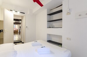 1 bedroom, desk, free WiFi
