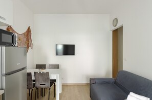 Apartment | Living area | 32-inch flat-screen TV with cable channels, TV