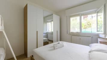 Apartment | 1 Schlafzimmer, Schreibtisch, laptopgeeigneter Arbeitsplatz