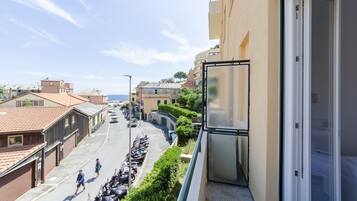 Apartment | Terrace/patio