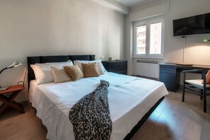 Apartment | 1 Schlafzimmer, Schreibtisch, laptopgeeigneter Arbeitsplatz