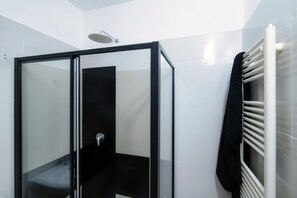 Apartment | Bathroom