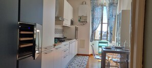 Apartment | Eigene Küche | Esstisch