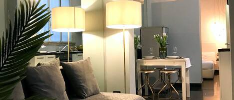 Apartment | 1 Schlafzimmer, Schreibtisch, laptopgeeigneter Arbeitsplatz