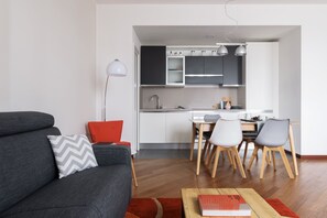 Apartment | Living area | 25-inch flat-screen TV with cable channels, TV - JOIVY Superb Flat W/Home Office (Milan)
