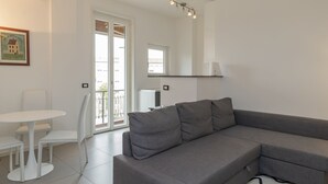 Apartment | Living area - JOIVY Cosy 1 Bed Flat W/Terrace (Milan)