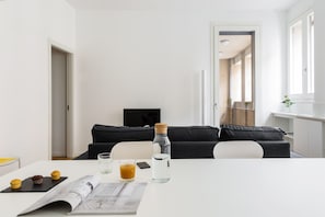 Apartment | Private kitchen | Fridge, oven, stovetop, dishwasher
