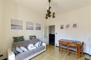Apartment | Living area