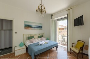 Apartment | 1 Schlafzimmer, Schreibtisch, laptopgeeigneter Arbeitsplatz