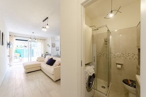 Apartment, 2 Bedrooms, Patio | Bathroom | Shower, free toiletries, hair dryer, bidet
