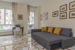 Living area - JOIVY Modern 2bed flat with balcony, 250m from M5 Foppa and M2 Sant'Agostino (Milan)