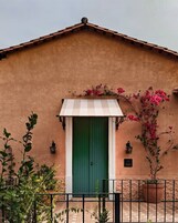 Suite estudio superior | Minibar, tabla de planchar con plancha, cunas gratuitas y wifi gratis