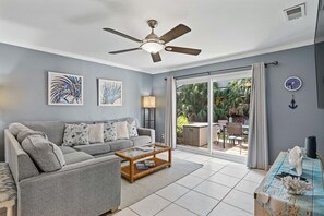 Televisión y reproductor de DVD 