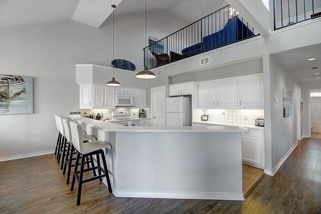 House, Multiple Beds, Patio (A Lime In The Sand) | Private kitchen | Fridge, microwave, oven, stovetop