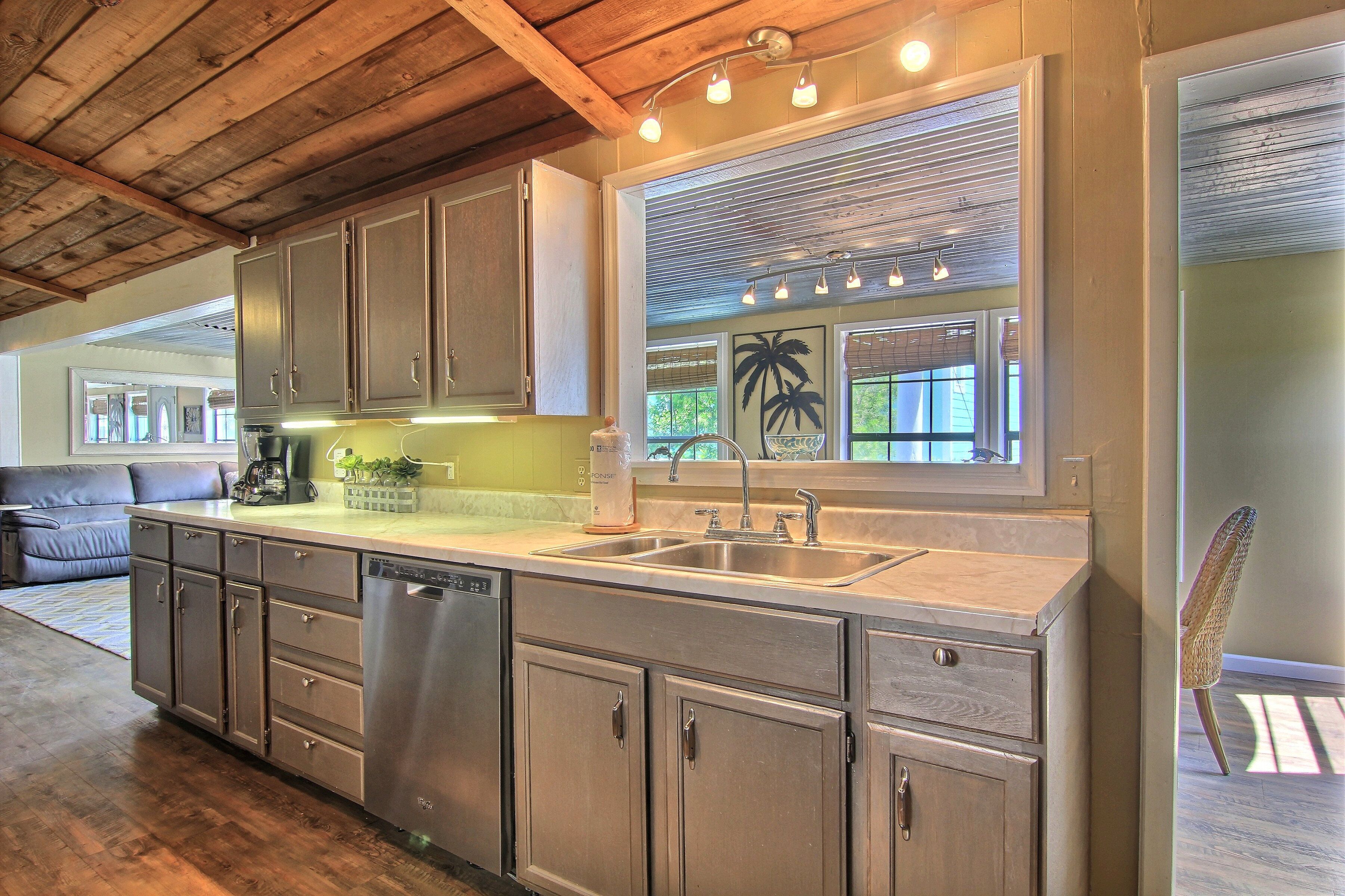 House (6 Bedrooms) | Property amenity