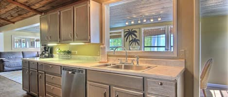 House (6 Bedrooms) | Property amenity