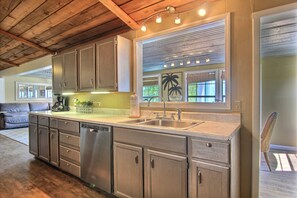 House (6 Bedrooms) | Property amenity