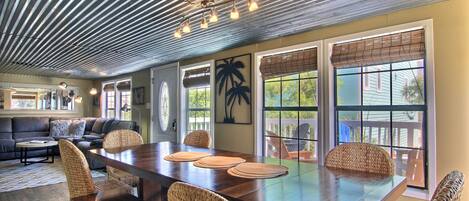 House (6 Bedrooms) | Front of property