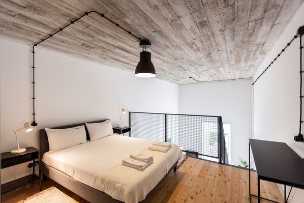 1 slaapkamer, een strijkplank/strijkijzer, gratis wifi, beddengoed