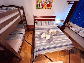 APARTAMENTO FAMILIA 2B | 1 quarto, frigobar, espaço de trabalho para notebook, cortinas blackout