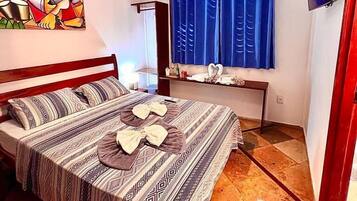 APARTAMENTO FAMILIA 2B | 1 quarto, frigobar, espaço de trabalho para notebook, cortinas blackout