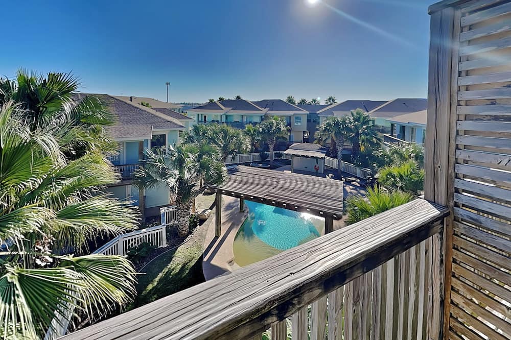 Baja Breeze by Silver Sands Vacation Rentals - Port Aransas, TX