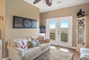 Estudio (3 Bedrooms) | Servicio de la propiedad